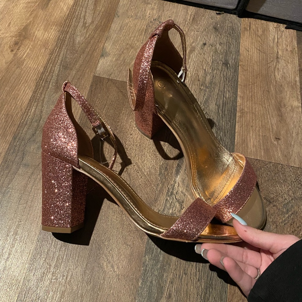 Glittery Pink Chubky Heels